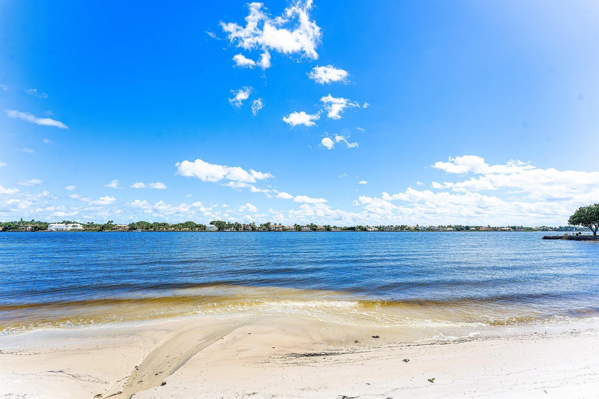 OCEAN CAY - Residential