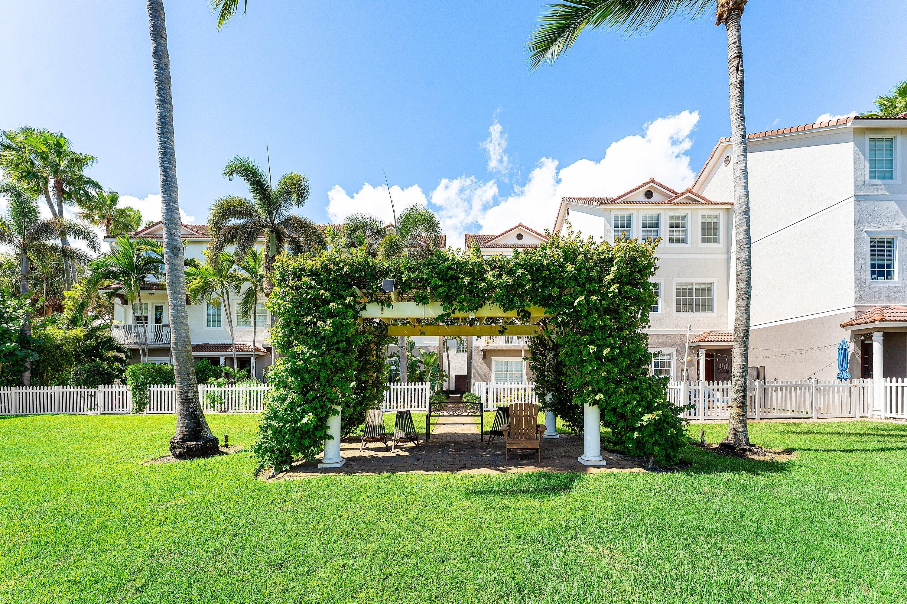 OCEAN CAY - Residential