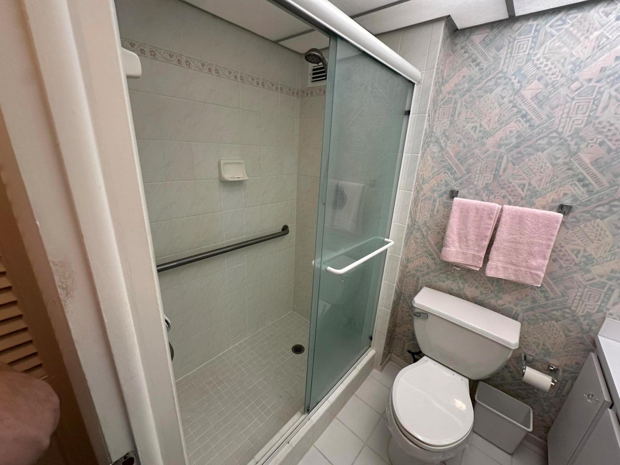 MAYAN TOWERS CONDO II - Residential Lease