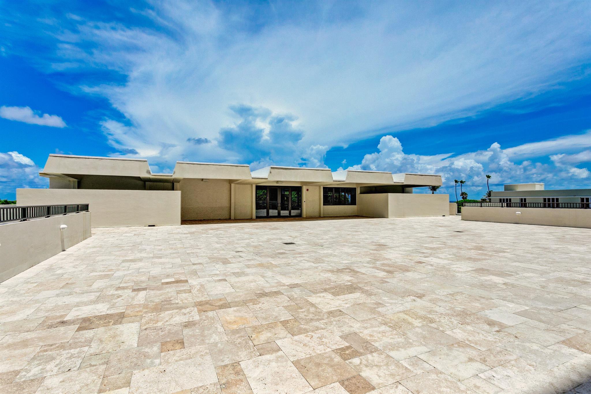 MAYAN TOWERS CONDO II - Residential Lease