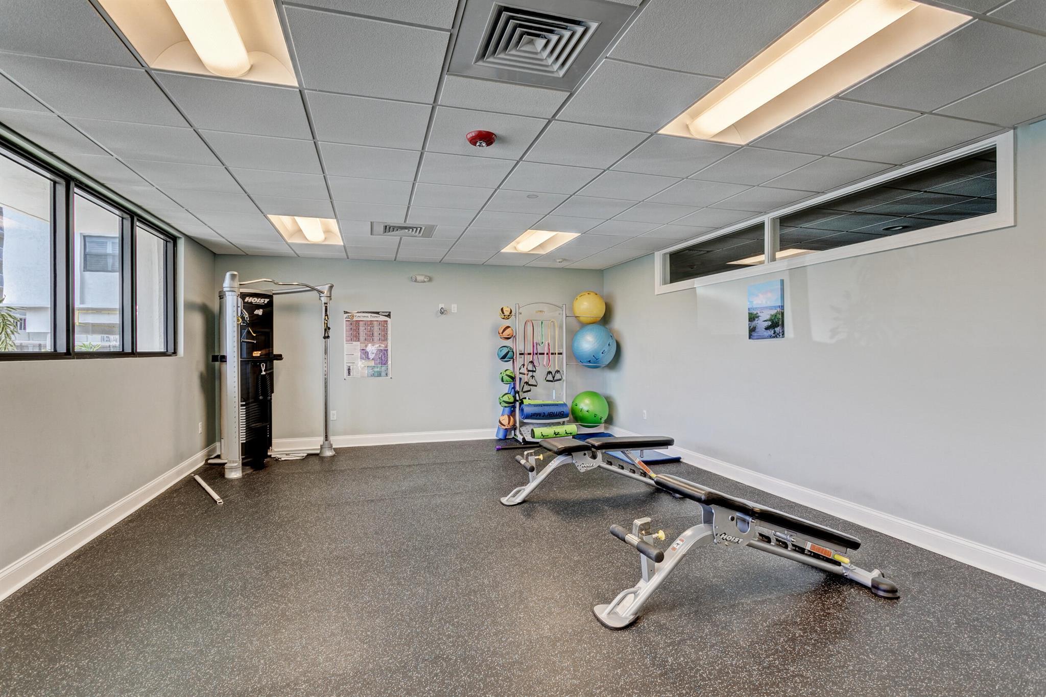 MAYAN TOWERS CONDO II - Residential Lease