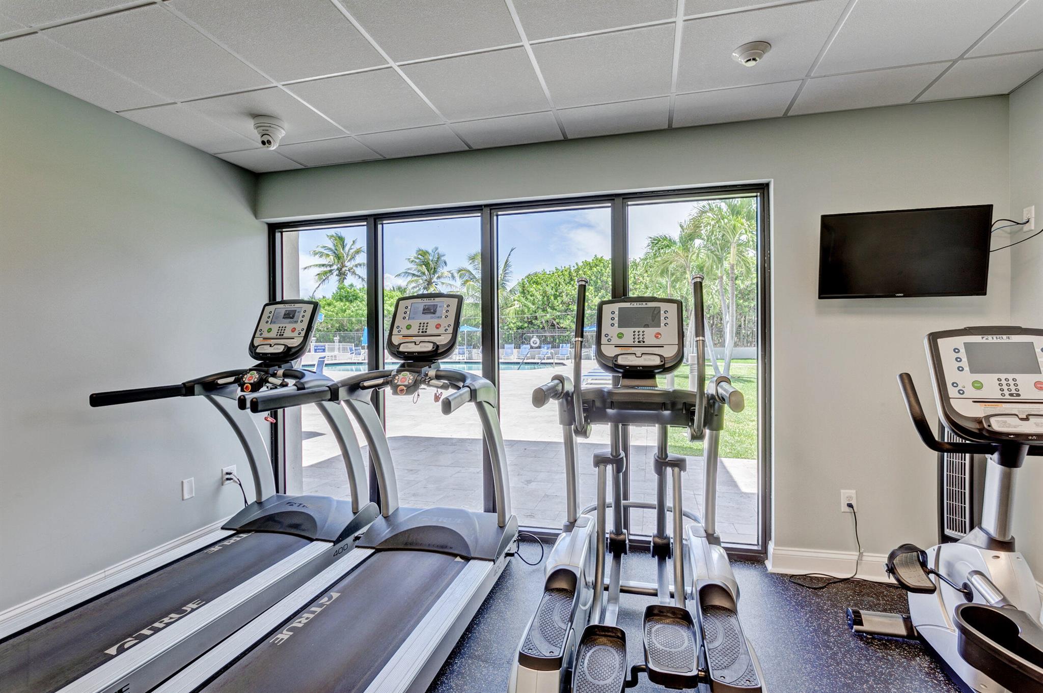 MAYAN TOWERS CONDO II - Residential Lease