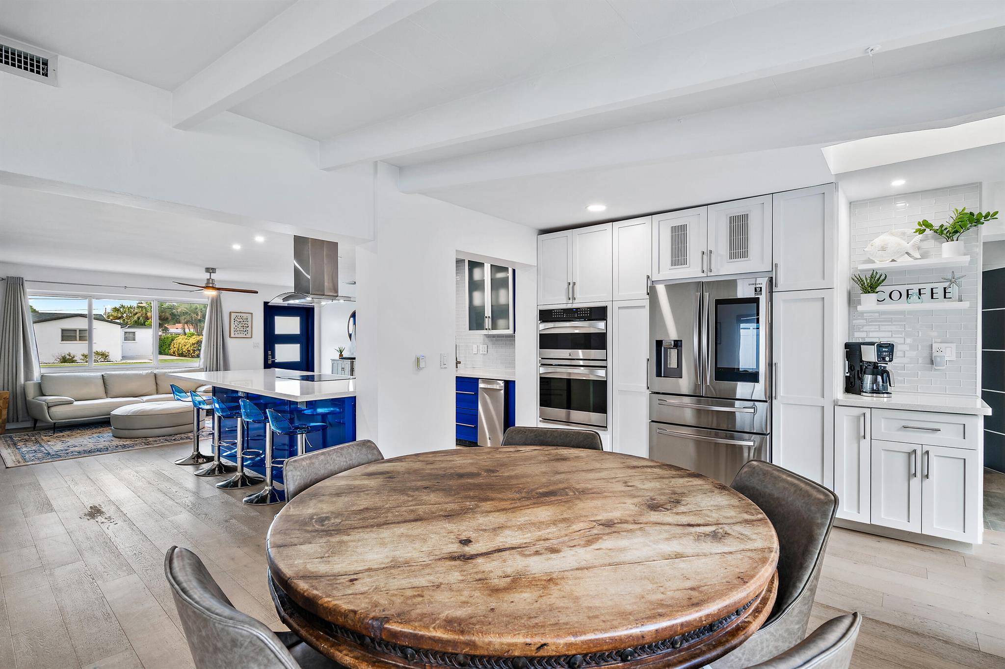 NORTH PALM BEACH VILLAGE - Residential Lease