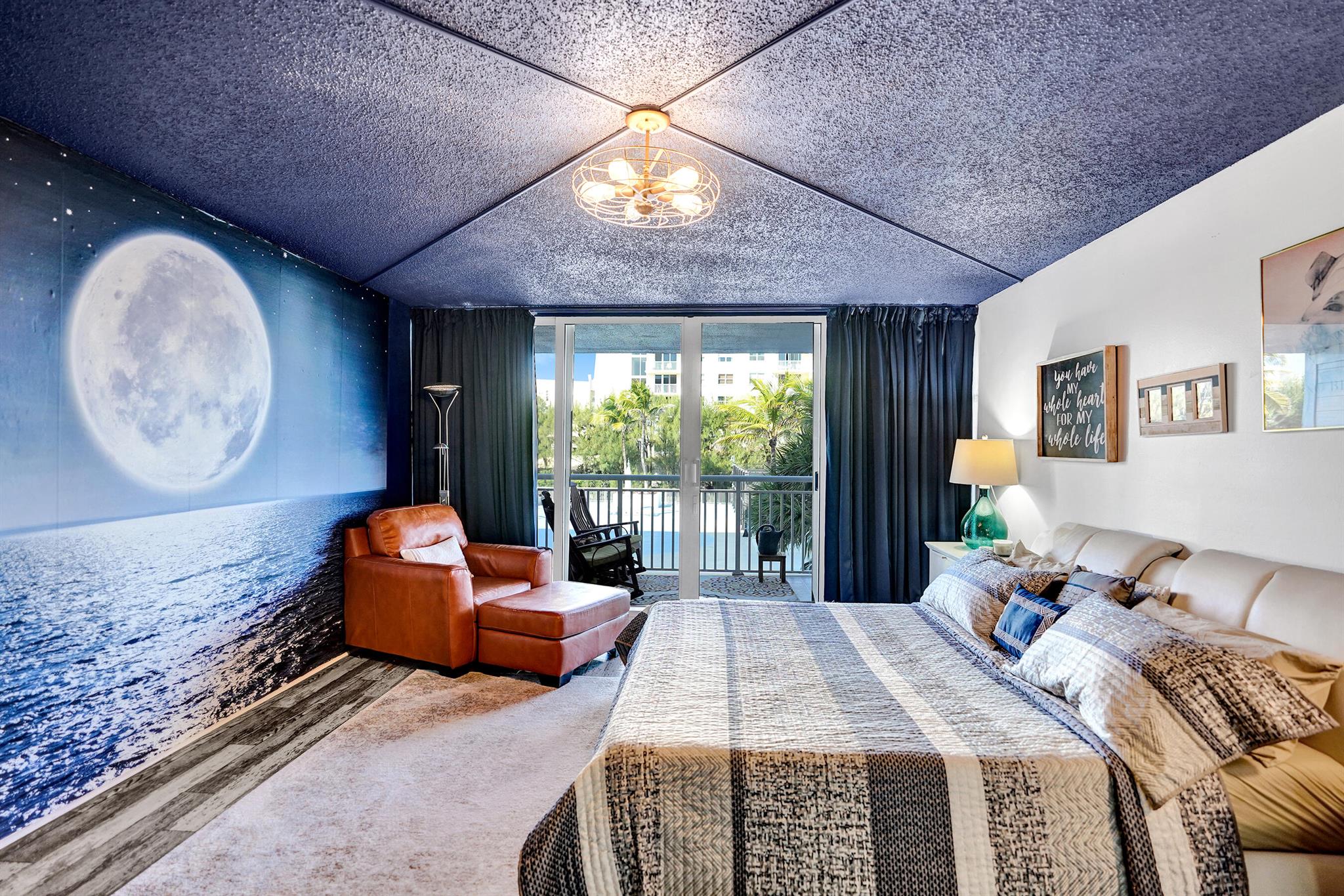 BARCLAY CONDO - Residential