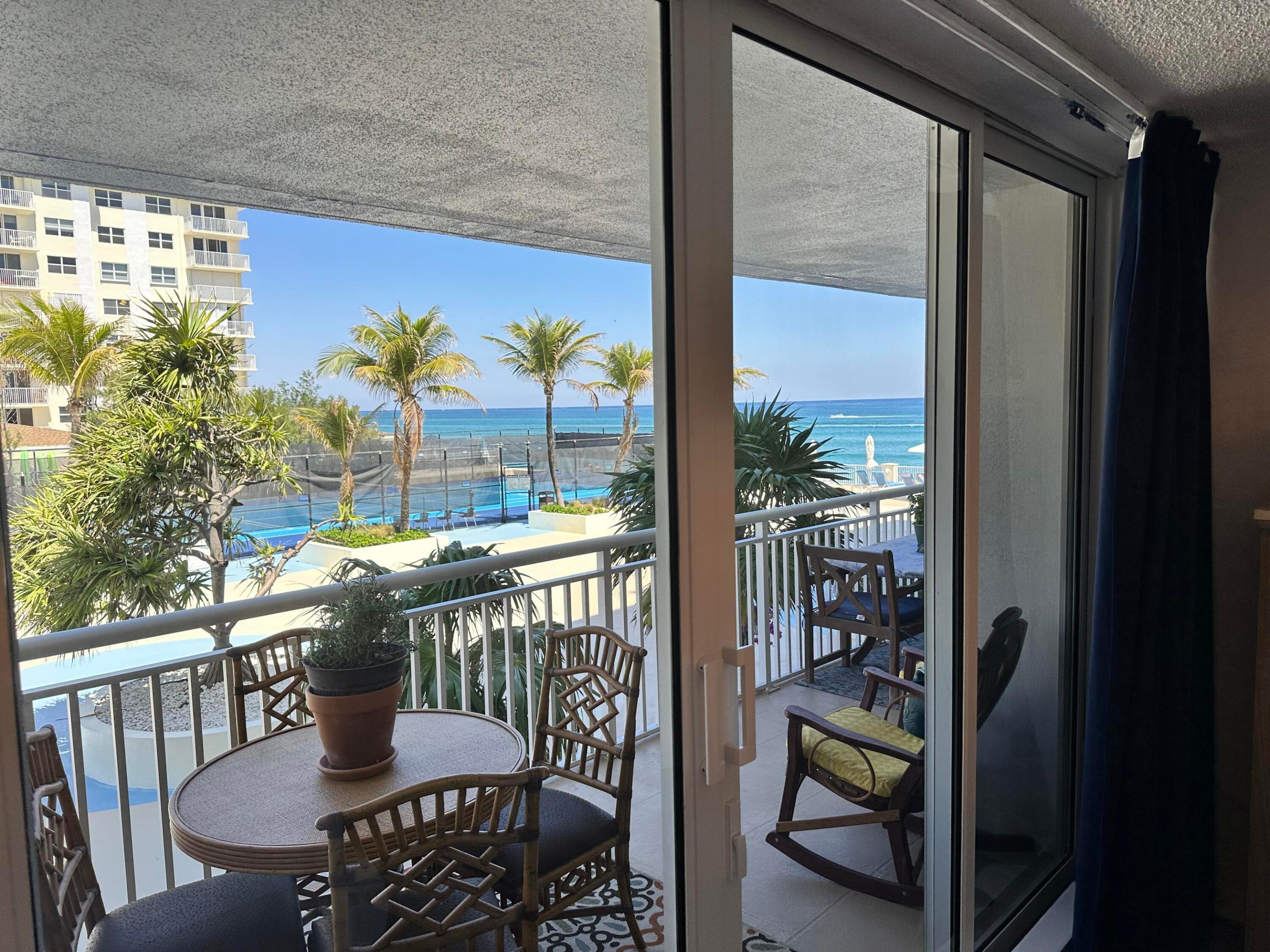 BARCLAY CONDO - Residential