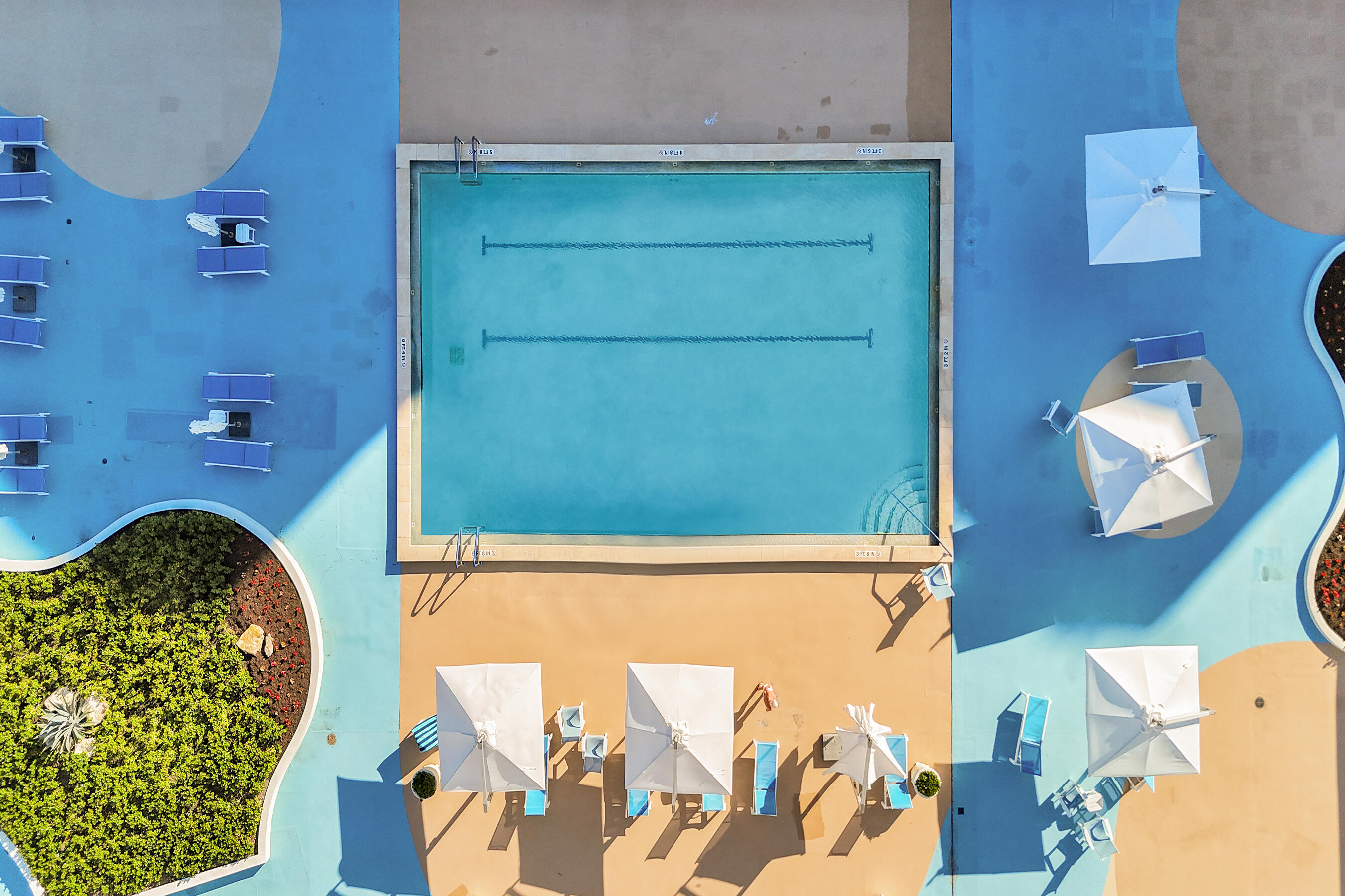 BARCLAY CONDO - Residential