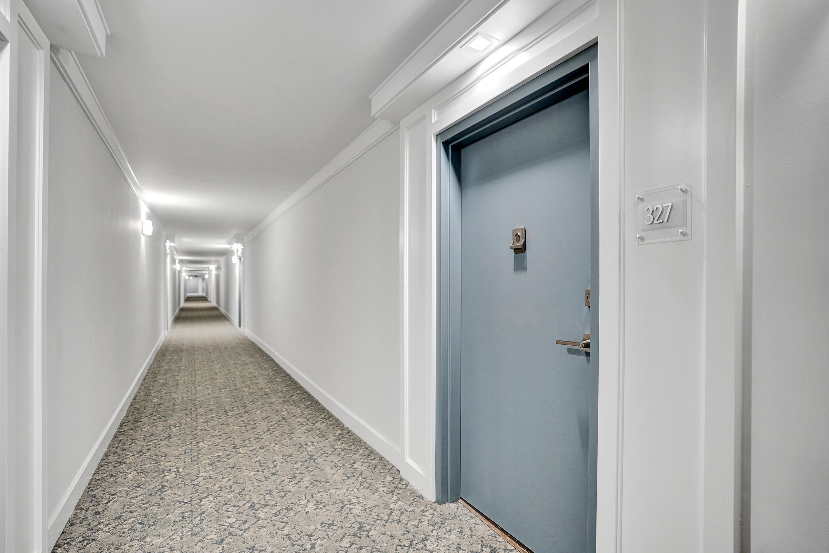 BARCLAY CONDO - Residential