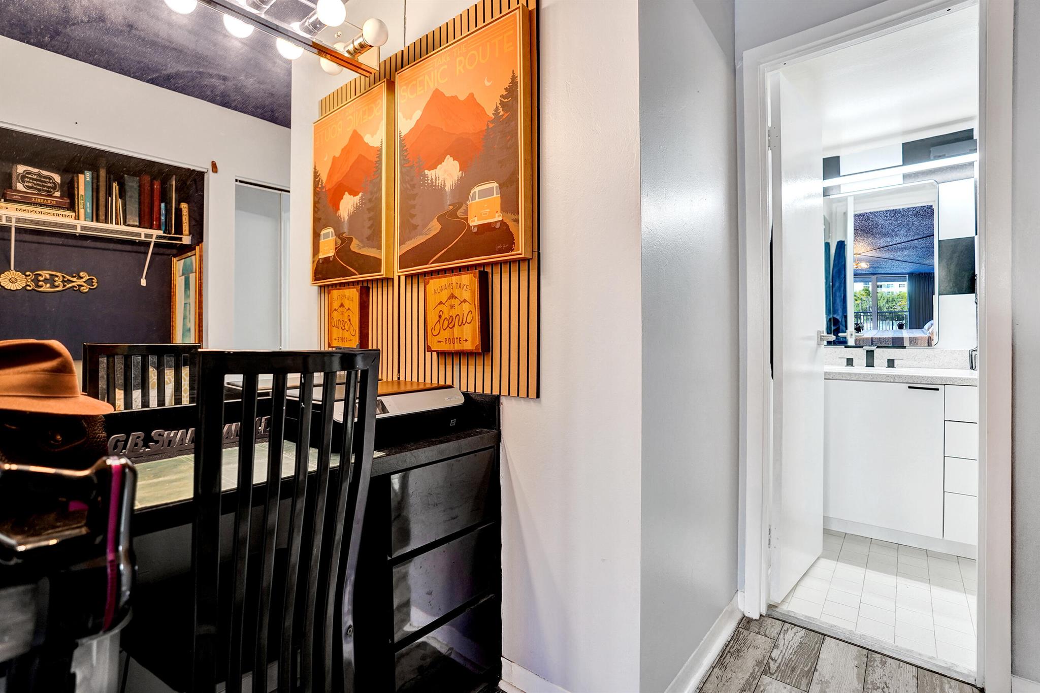 BARCLAY CONDO - Residential