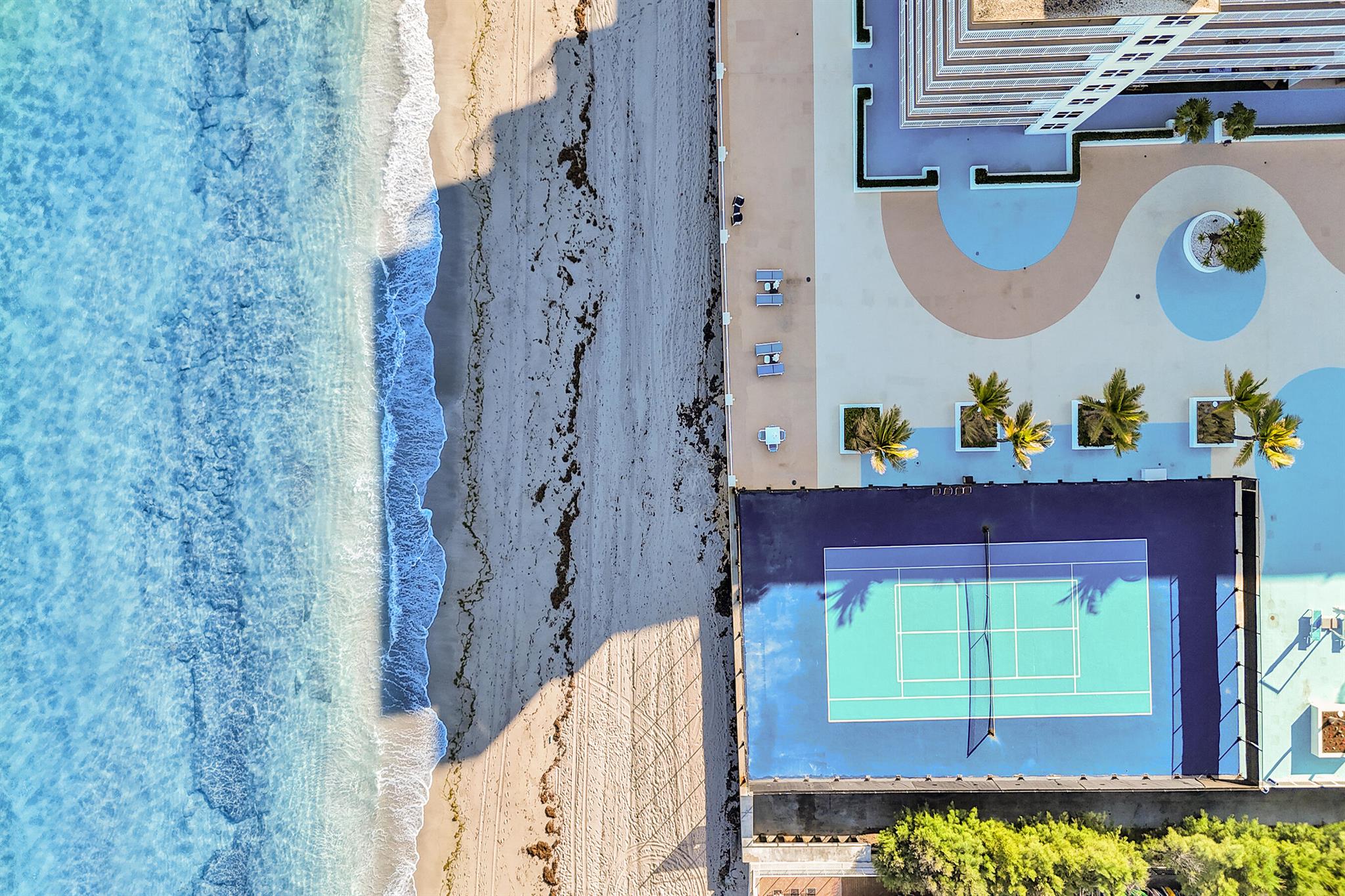 BARCLAY CONDO - Residential