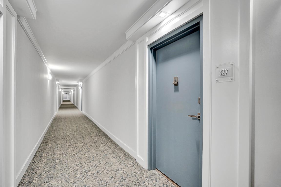 BARCLAY CONDO - Residential