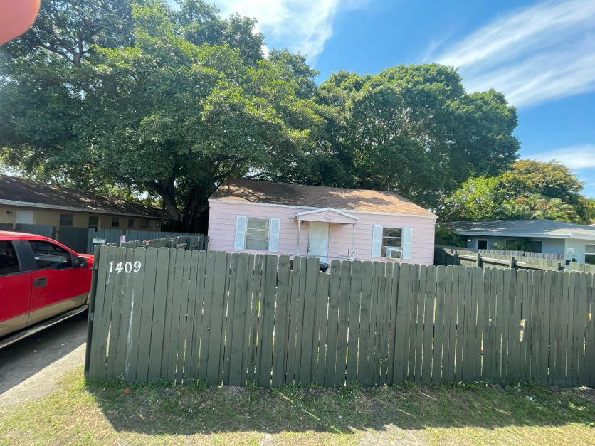 1409 NE 5th Terrace 1-2