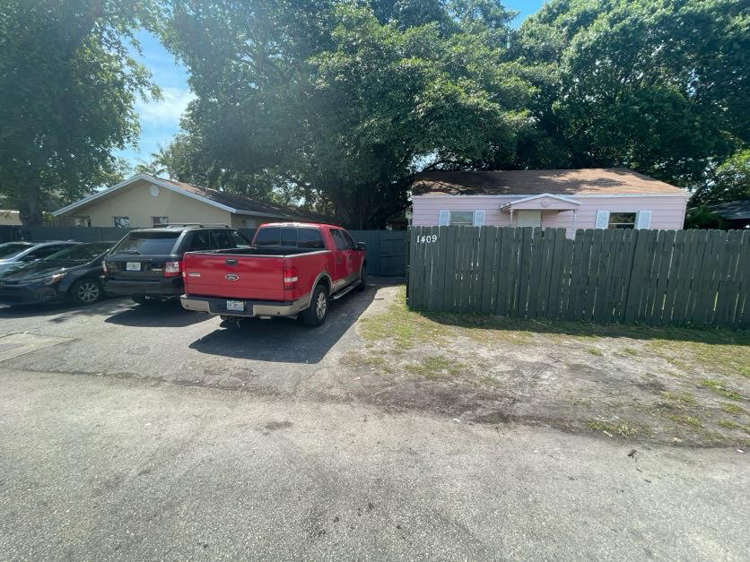 1409 NE 5th Terrace 1-2