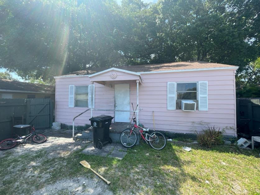 1409 NE 5th Terrace 1-2