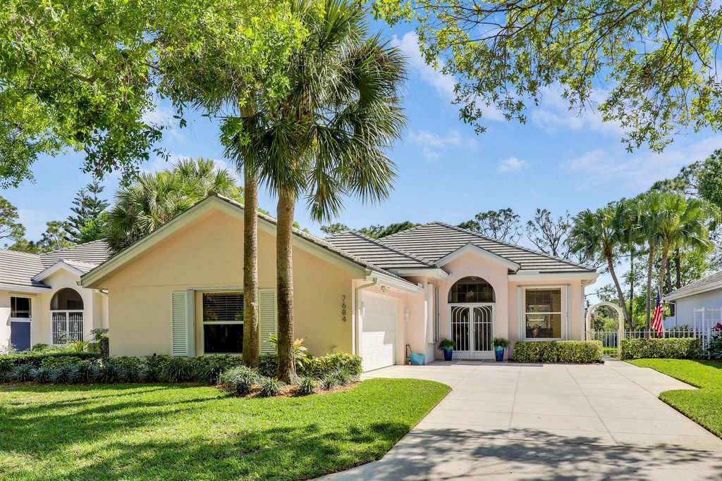 Photo of 7684 SE Bay Cedar Circle, Hobe Sound, FL 33455 (MLS # R11071180)