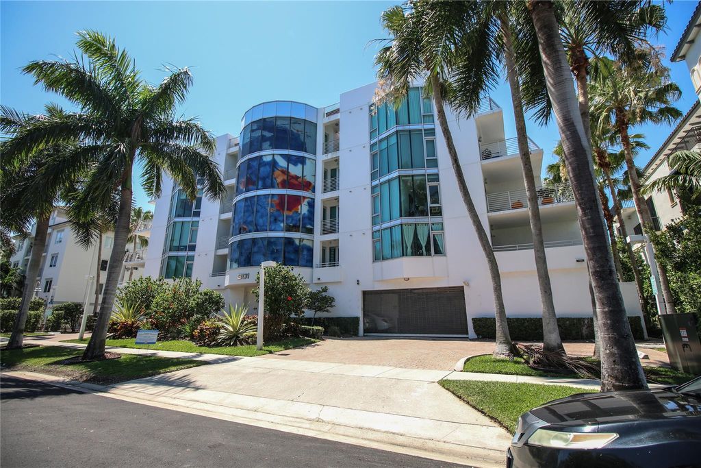 Photo of 301 Hendricks Isle #7, Fort Lauderdale, FL 33301 (MLS # B26033763)