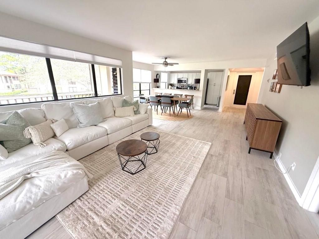 Photo of 616 Brackenwood Cove #616, Palm Beach Gardens, FL 33418 (MLS # R11081646)