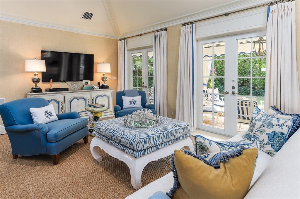 Via Vizcaya - Residential