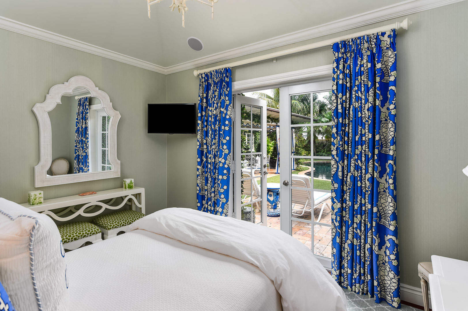 Via Vizcaya - Residential