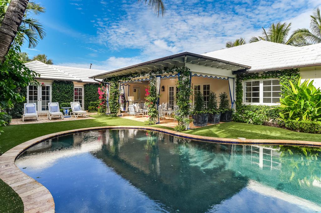 Via Vizcaya - Residential