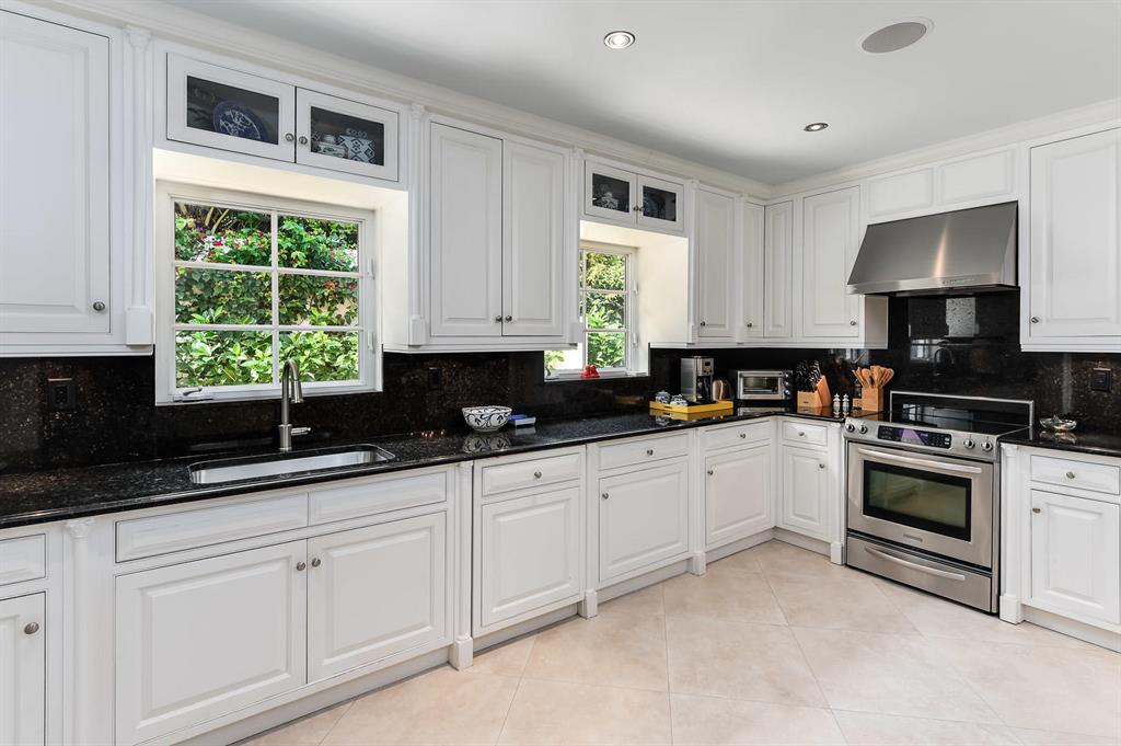 Via Vizcaya - Residential