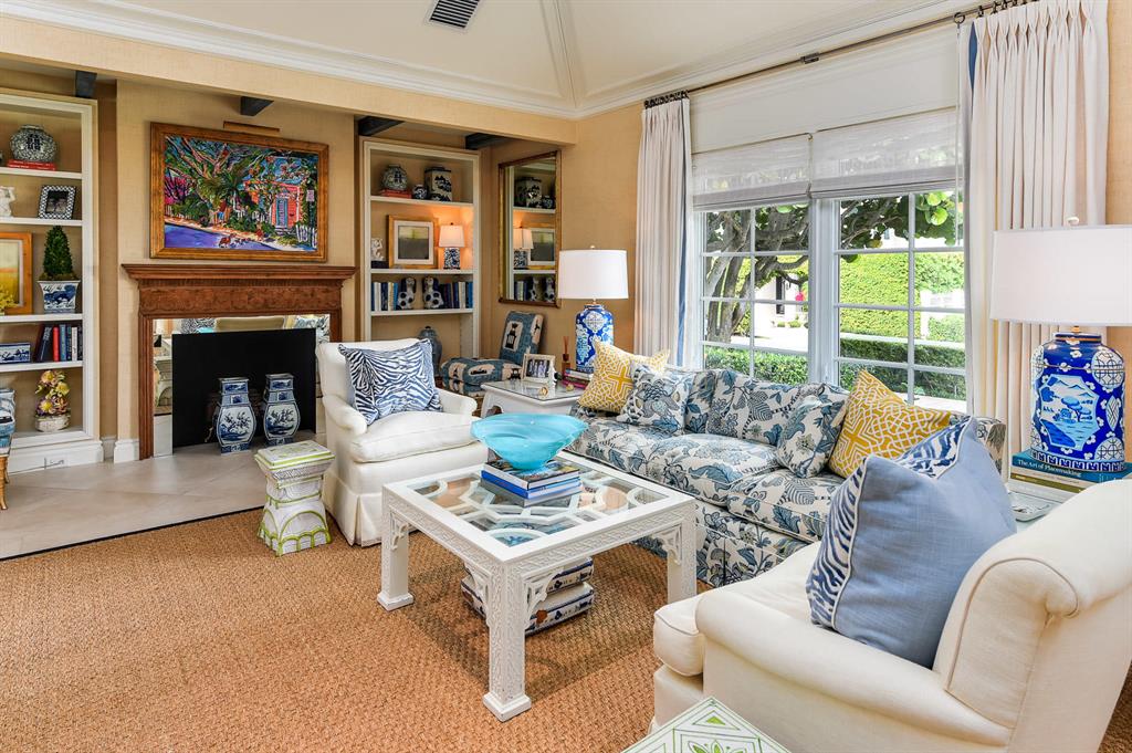 Via Vizcaya - Residential