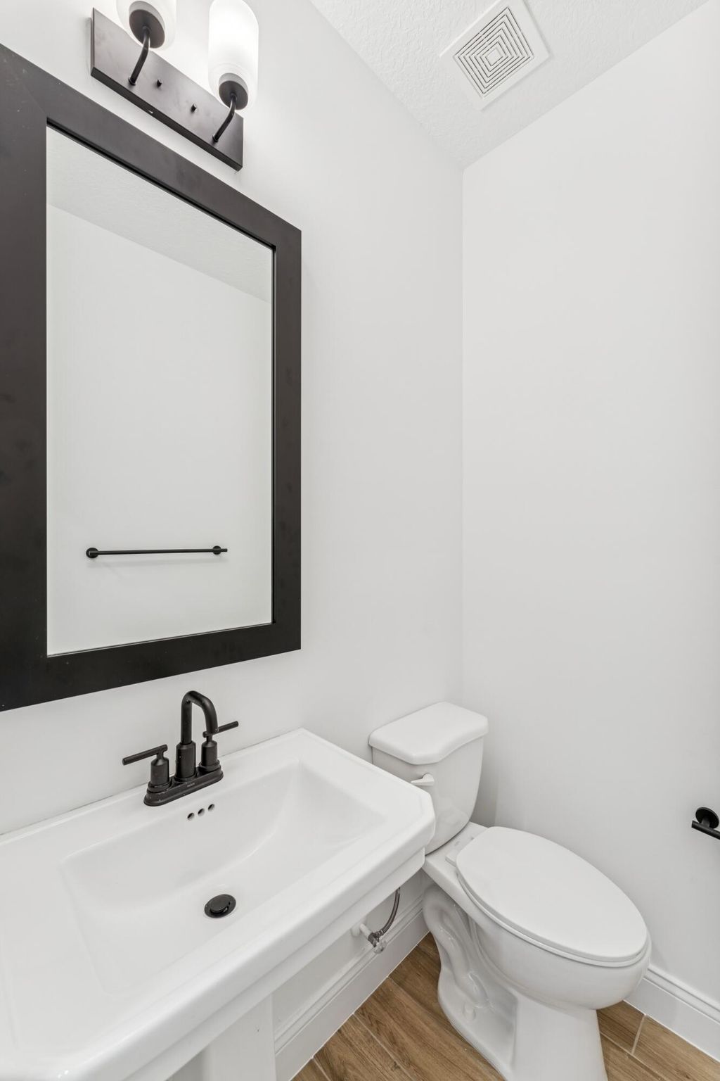 Photo of 146 SE Birch Terrace #1686, Stuart, FL 34997 (MLS # R11115773)