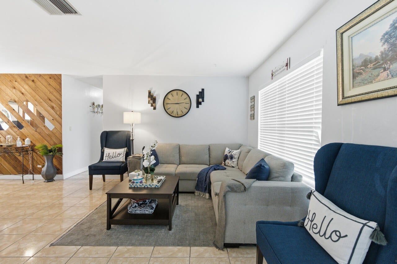 7809 NW 40TH Street