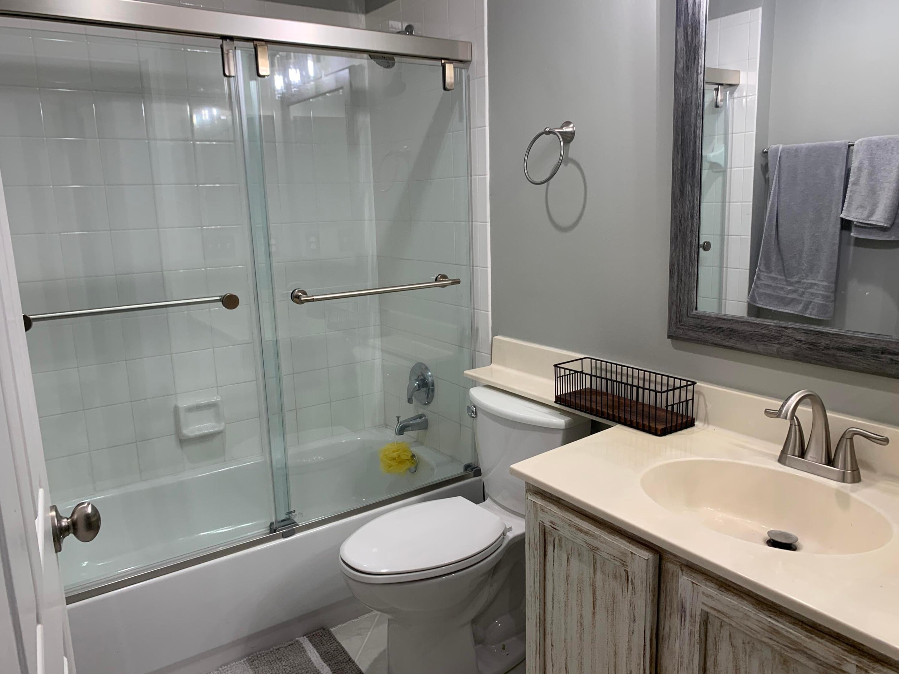 WELLINGTONS EDGE PAR 78 PH 2 - Residential Lease