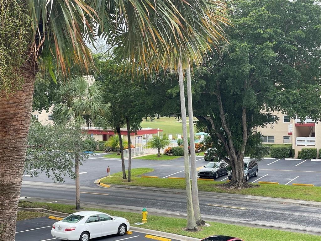 ORIOLE GOLF & TENNIIS 2 - Residential Lease