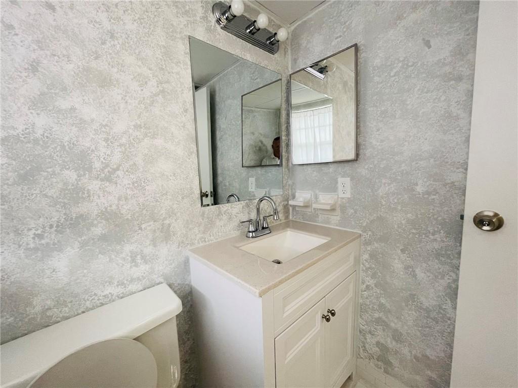 ORIOLE GOLF & TENNIIS 2 - Residential Lease