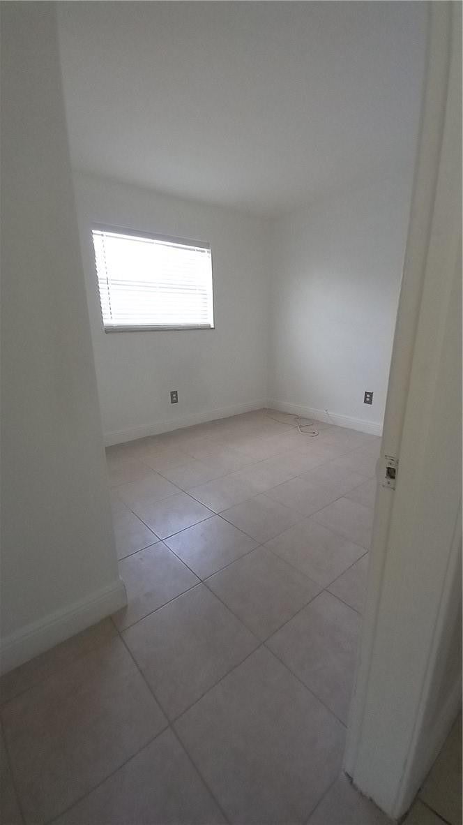 330 NW 38TH Street
