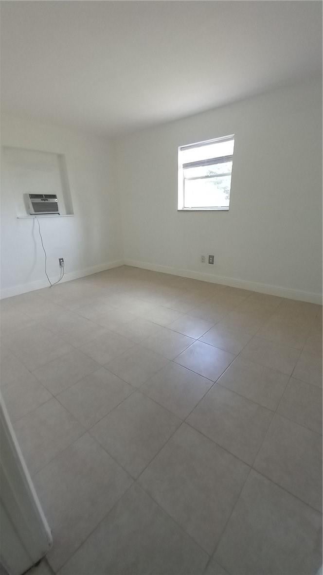 330 NW 38TH Street