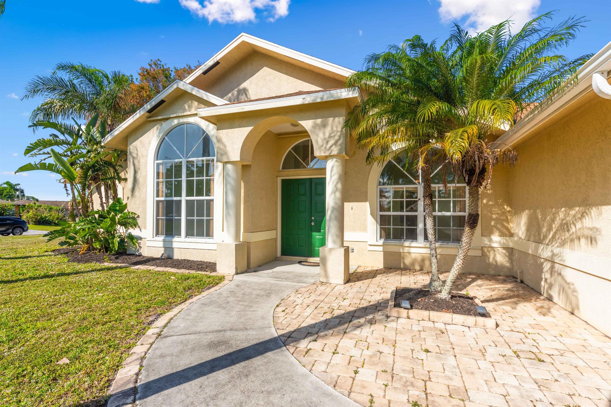 231 SE Crosspoint Drive