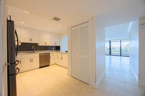 Tiny photo for 801 Palm Trl #9, Delray Beach, FL 33483 (MLS # B26040998)