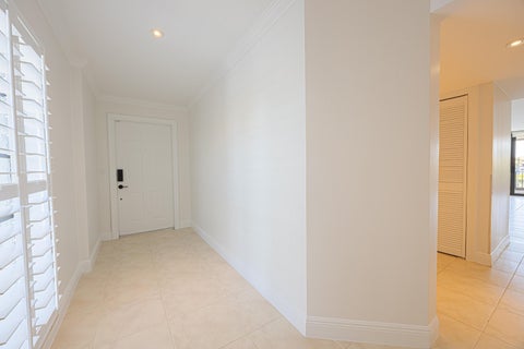 Tiny photo for 801 Palm Trl #9, Delray Beach, FL 33483 (MLS # B26040998)