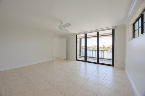 Tiny photo for 801 Palm Trl #9, Delray Beach, FL 33483 (MLS # B26040998)