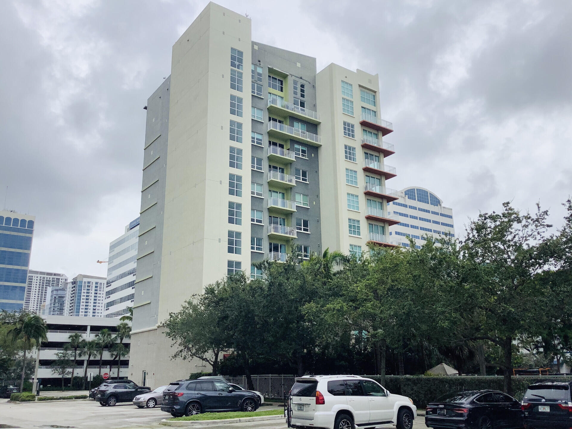 313 NE 2ND Street 305
