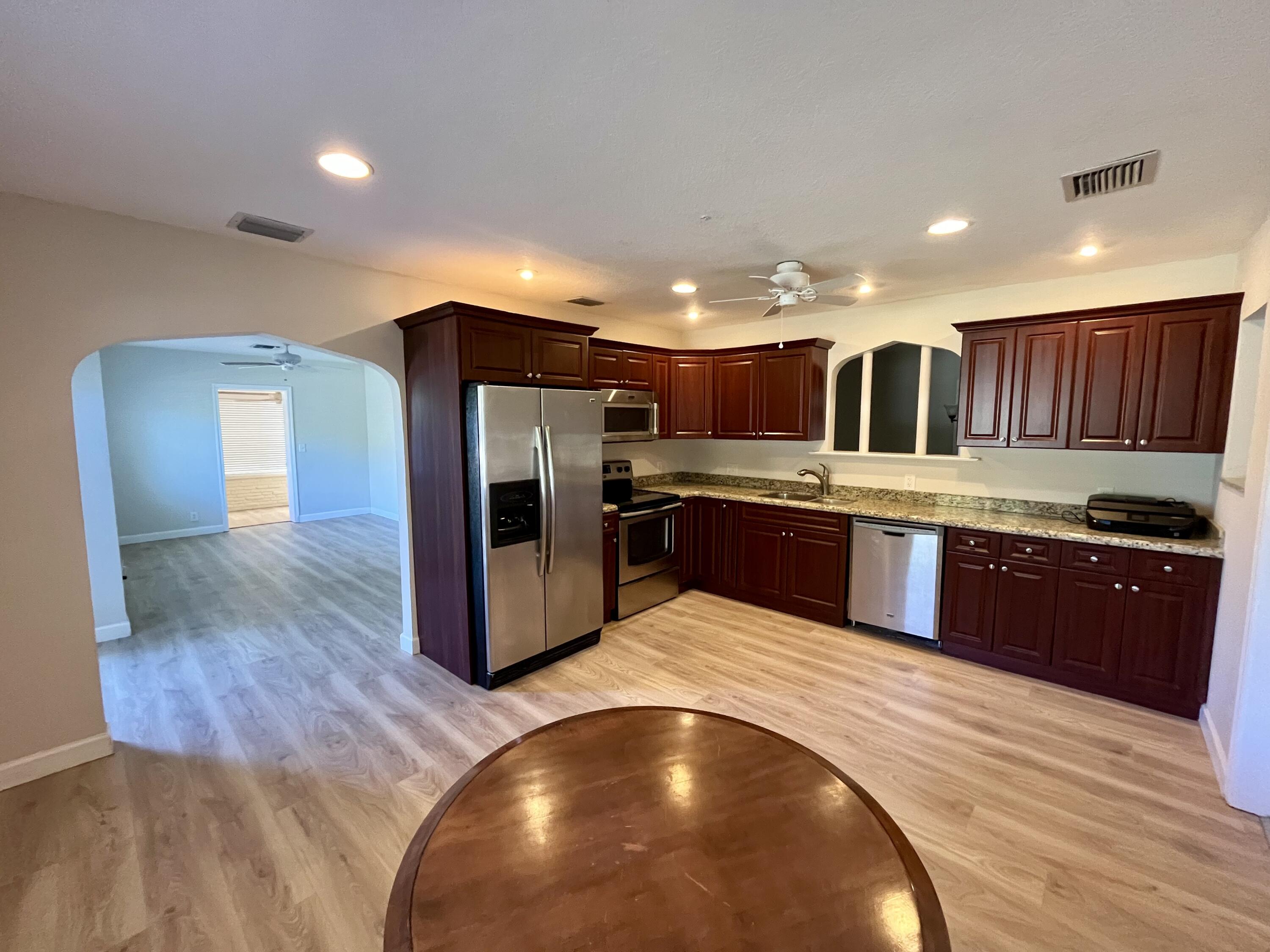 Lakeside Point Add - Residential Lease