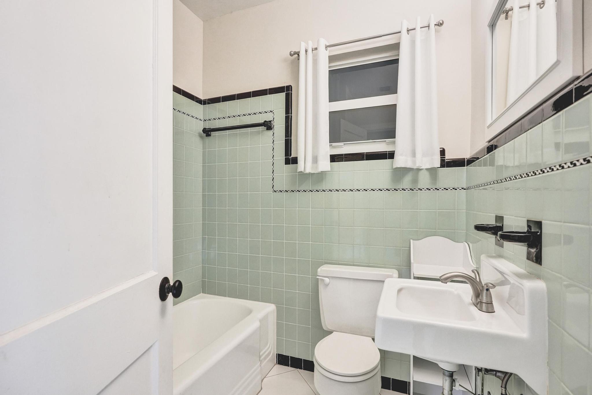 Lakeside Point Add - Residential Lease