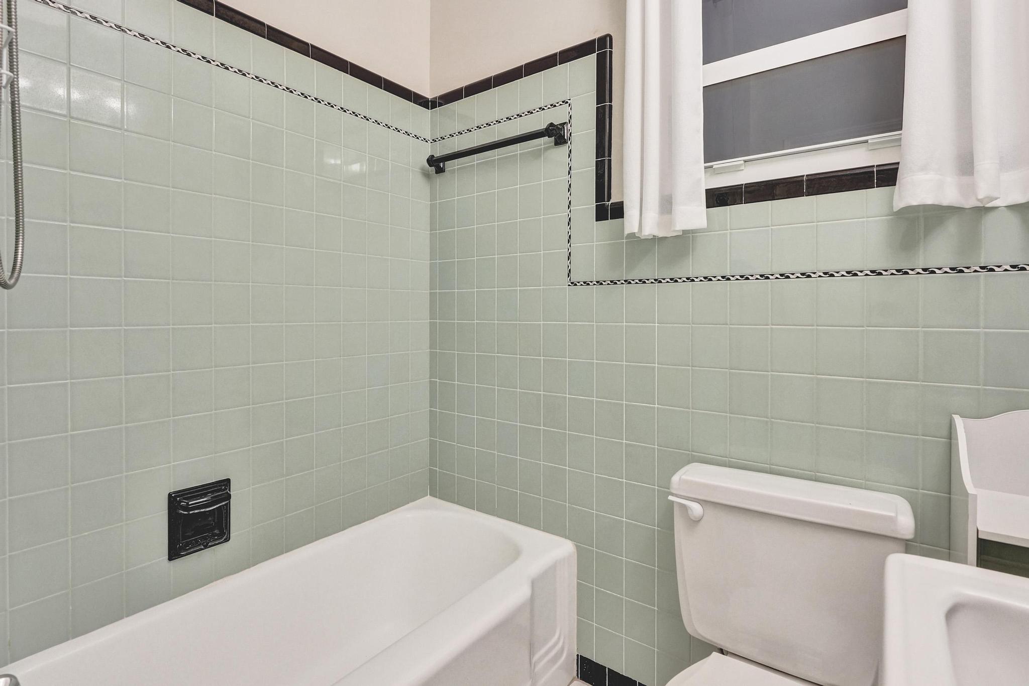 Lakeside Point Add - Residential Lease