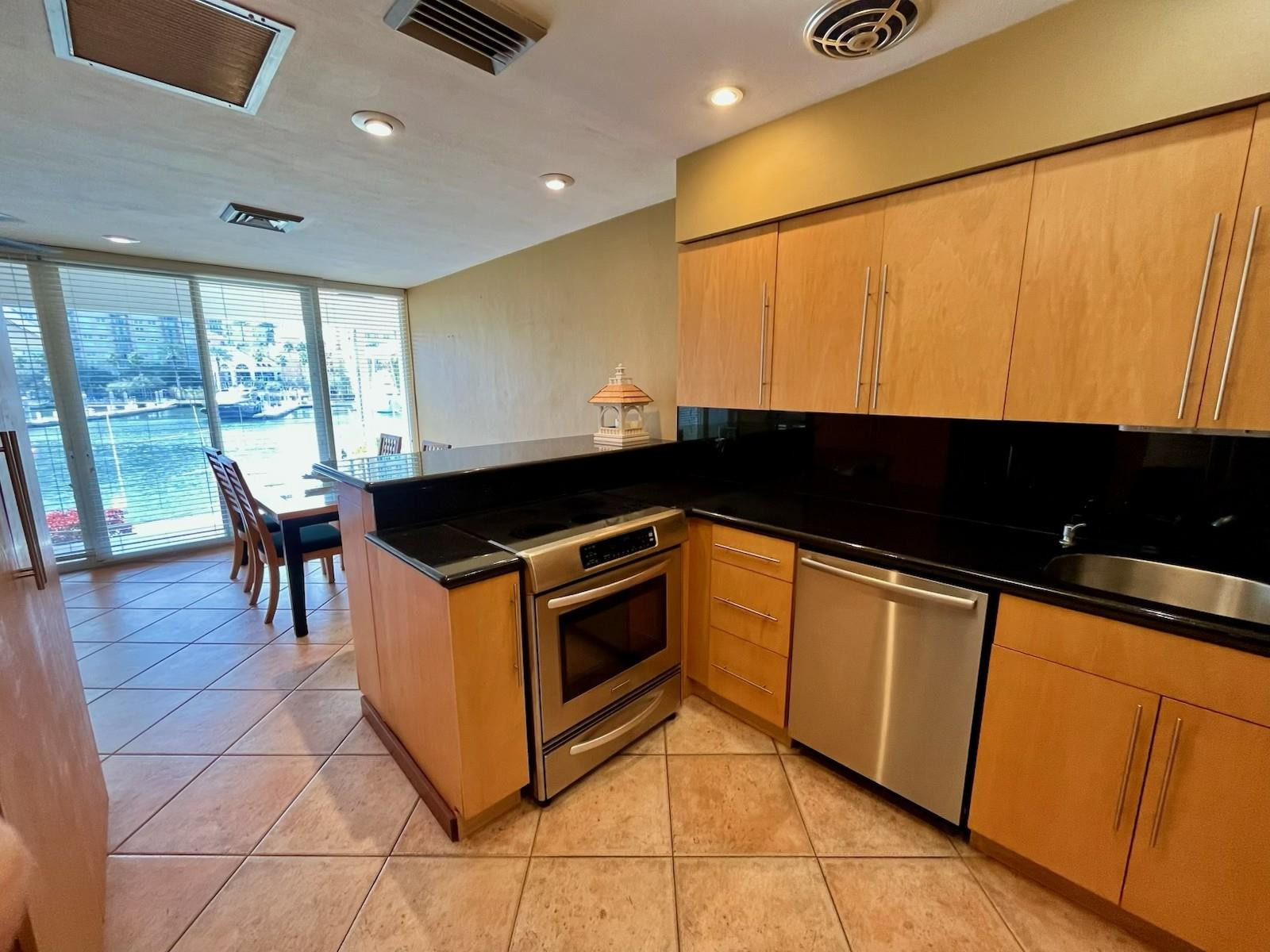 CORAL COVE ASSOC CO-OP - Residential