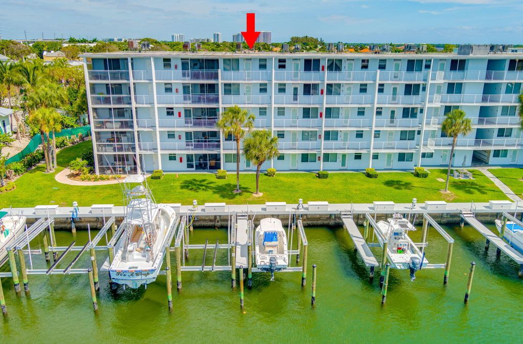 Photo of 108 Paradise Harbour Boulevard #512, North Palm Beach, FL 33408 (MLS # B26011899)