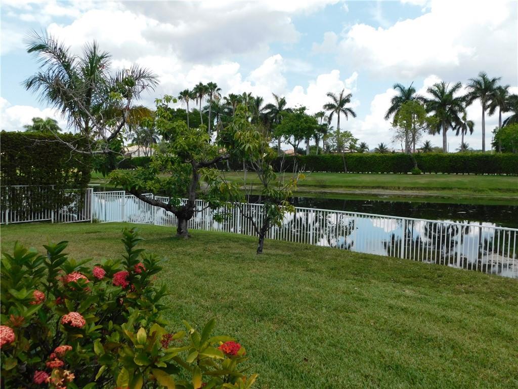 Pod 6 At Monarch Lakes 16 - Residential
