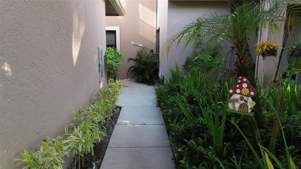 Photo of 9807 NW 1st Court #9807, Plantation, FL 33324 (MLS # F10519398)