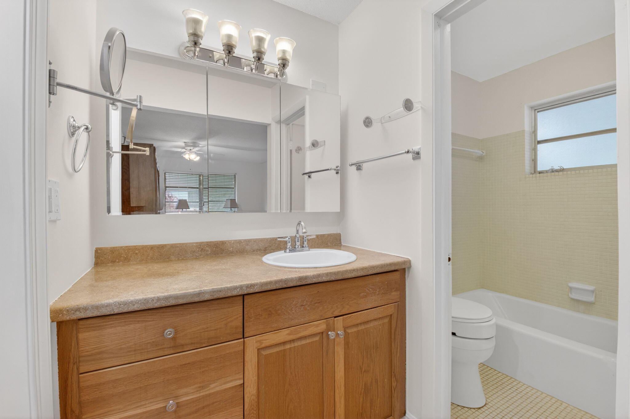 HIGH POINT OF DELRAY BEACH CONDO SEC I - Residential Lease