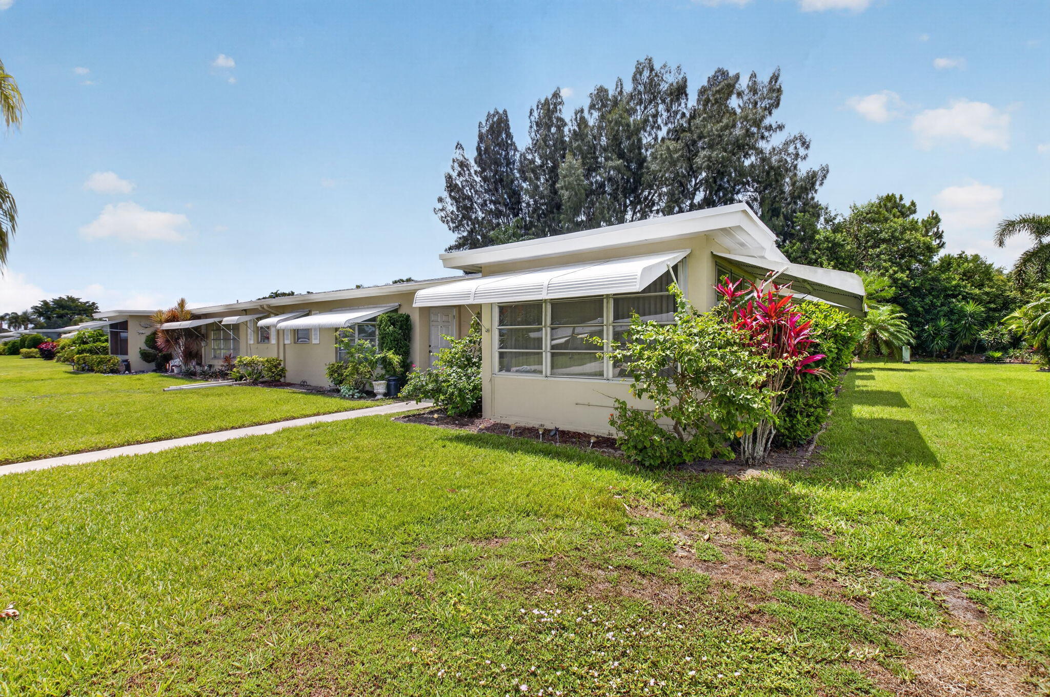 HIGH POINT OF DELRAY BEACH CONDO SEC I - Residential Lease