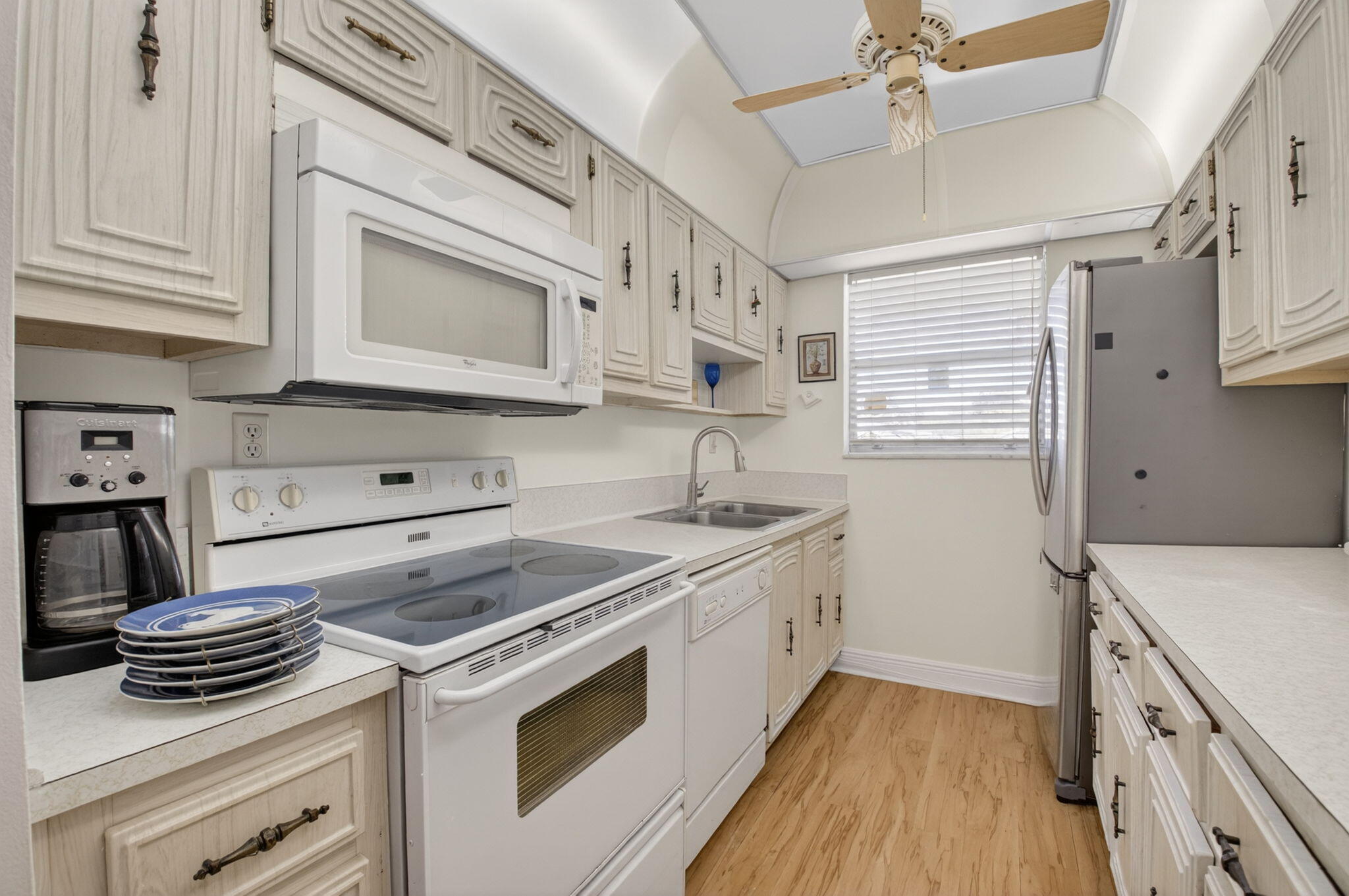HIGH POINT OF DELRAY BEACH CONDO SEC I - Residential Lease