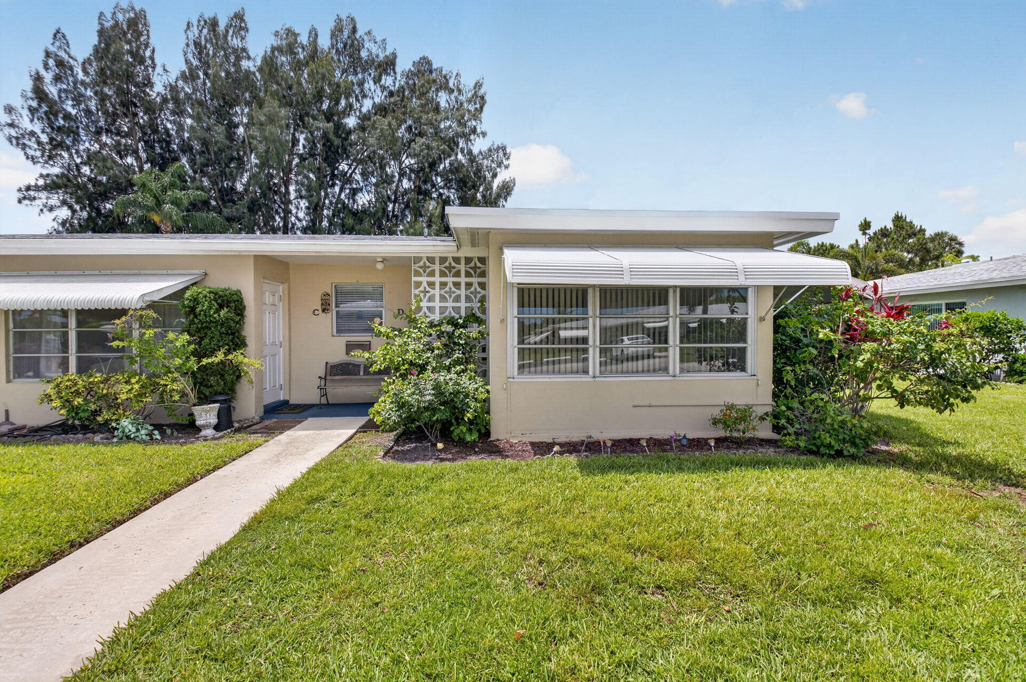 HIGH POINT OF DELRAY BEACH CONDO SEC I - Residential Lease