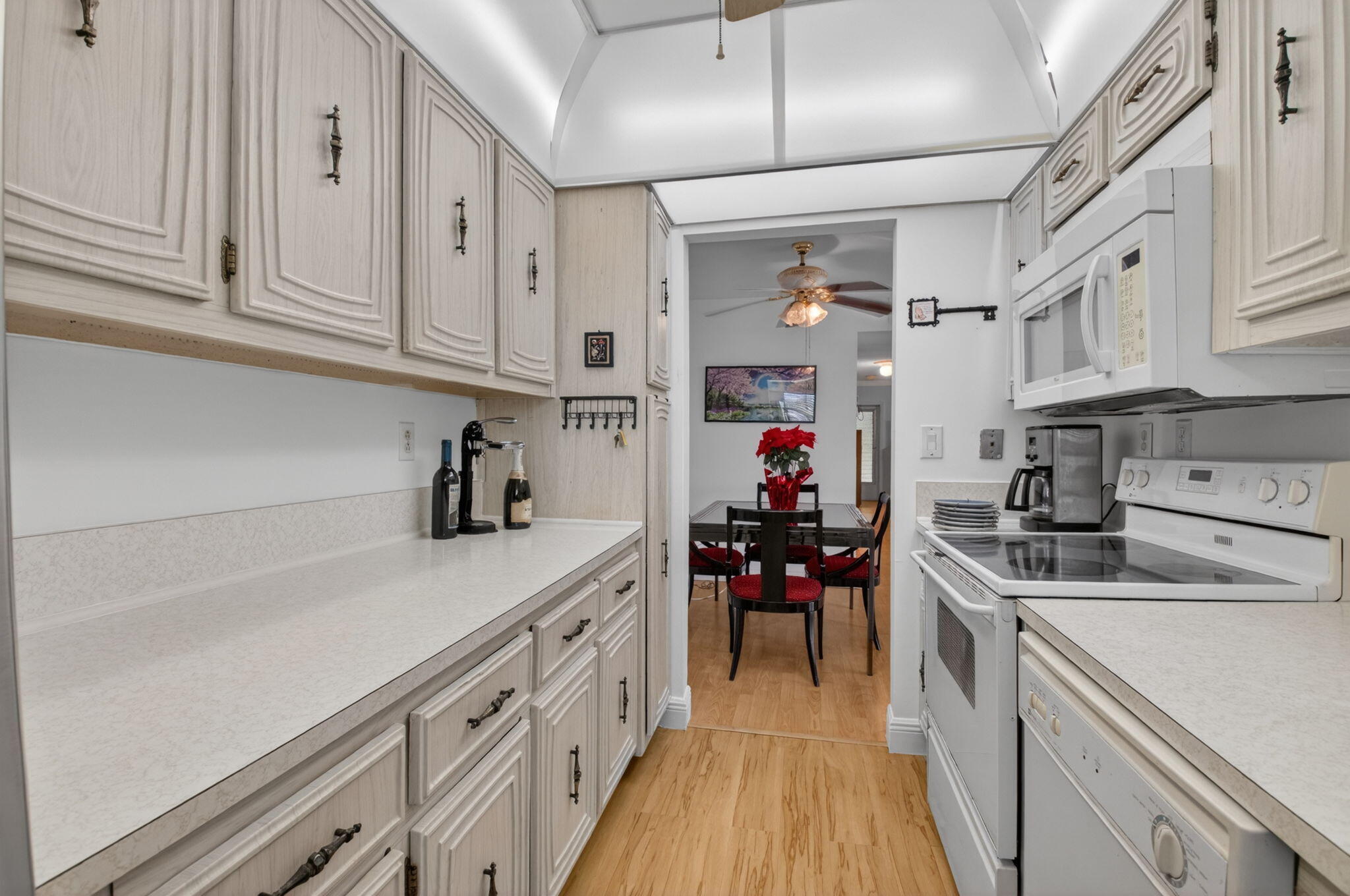 HIGH POINT OF DELRAY BEACH CONDO SEC I - Residential Lease
