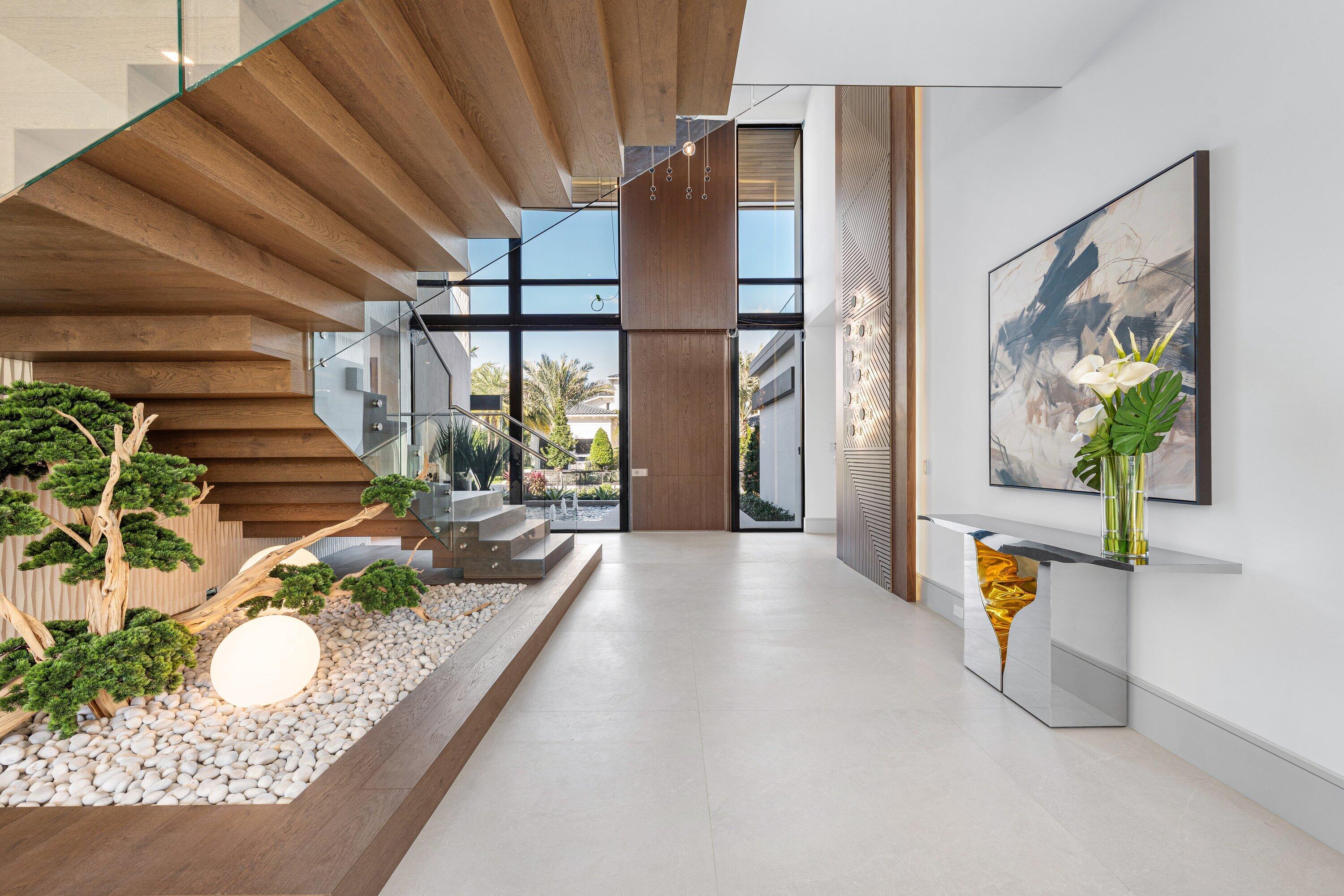 ROYAL PALM YACHT & COUNTRY CLUB - Residential